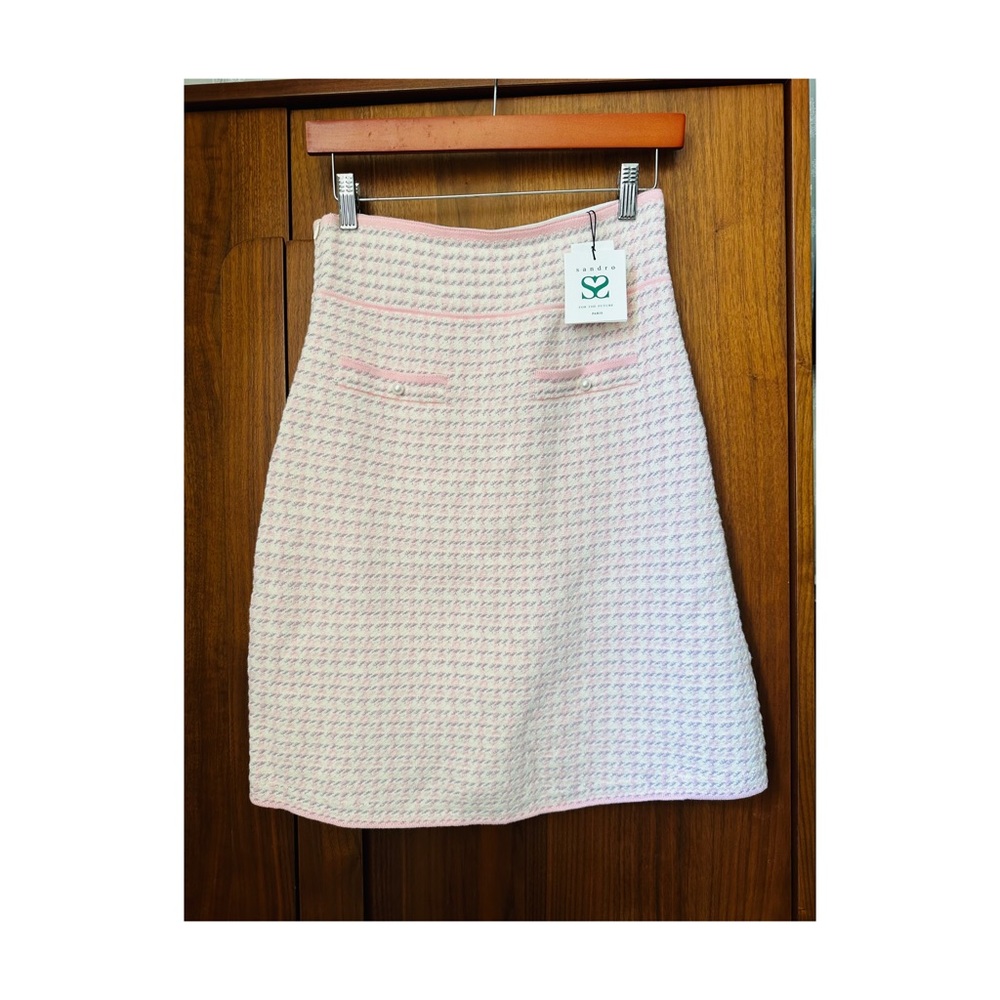 NWT Sandro knit pencil skirt. Designed in the Chanel vibe. Size medium.